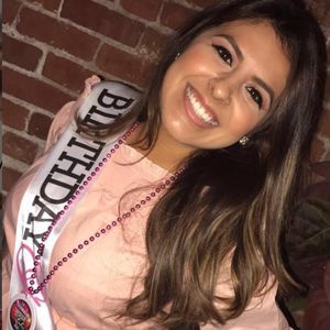 Meet your Posher, Gaby