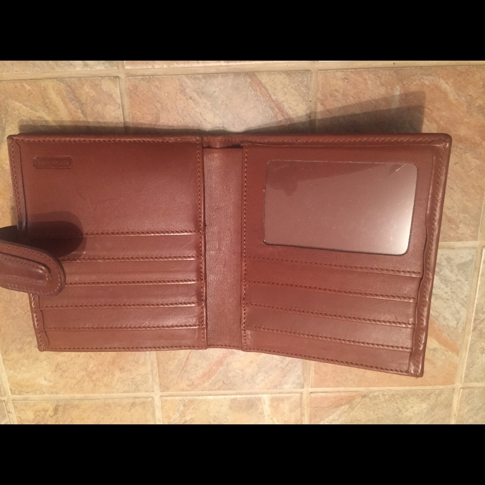 Brown Leather Coach Wallet - Picture 4 of 6