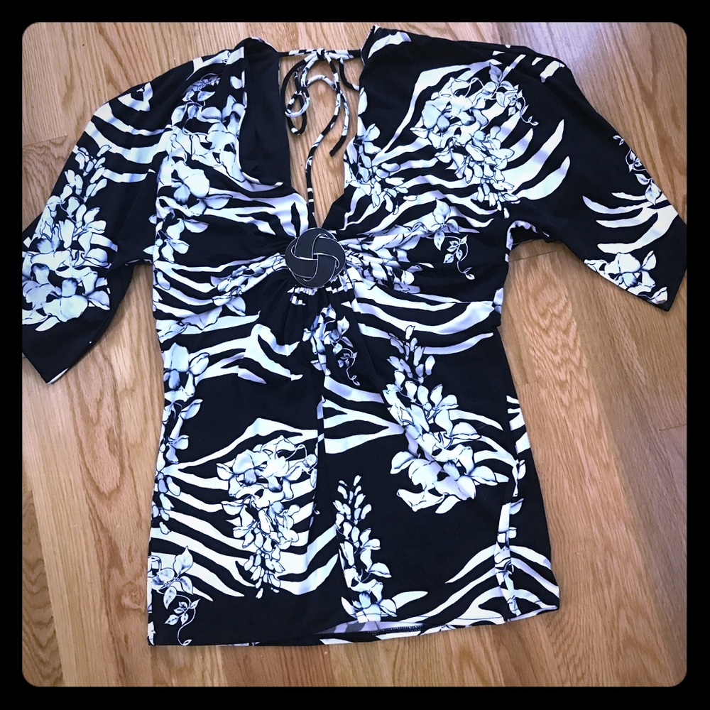 White House Black Market floral top