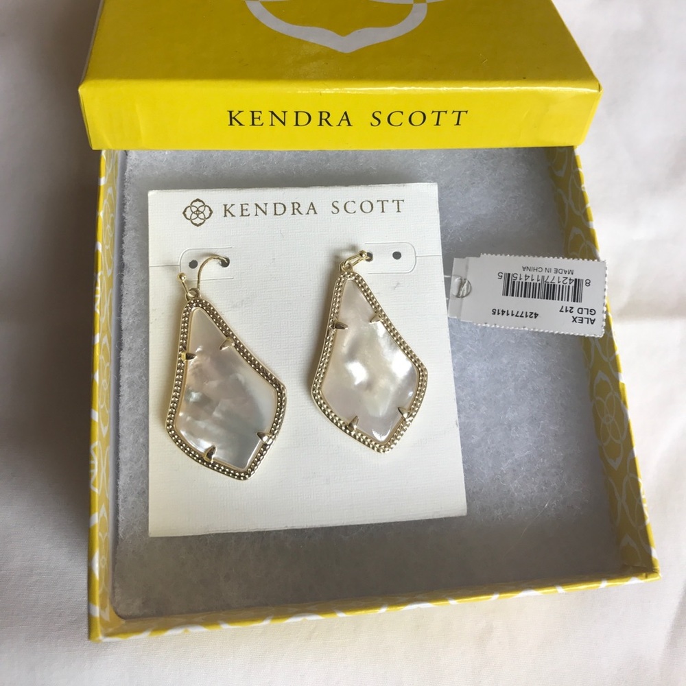 NWT Kendra Scott earrings
