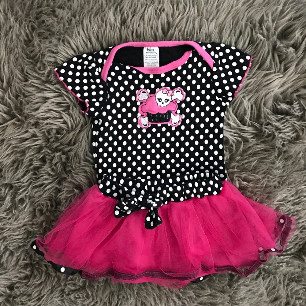 Cupcake onesie with tutu matching skirt 9 months