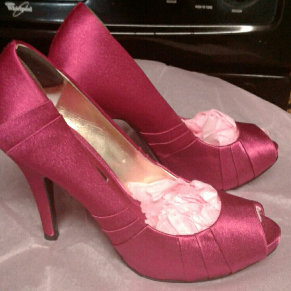 Hot Pink Open  Toe Pumps...Good Condition