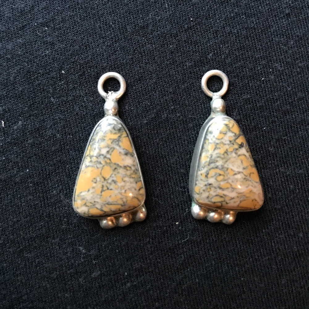 Double pendants/earring jackets. Agate
