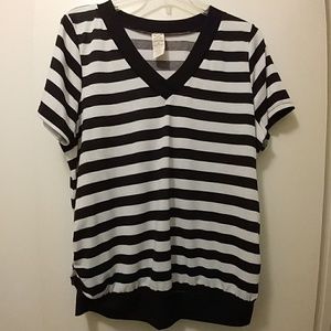 Black & white blouse