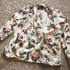 Free Press Tie Front Floral Blouse 🌺