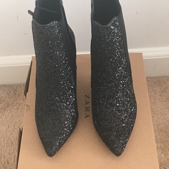 Ankle Boots - Picture 4 of 7