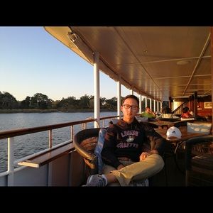 Meet your Posher, Robert