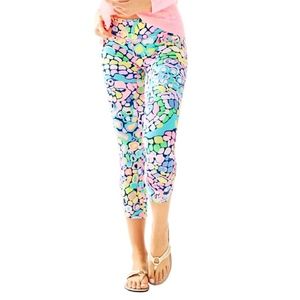 Lilly Pulitzer Luxletic Cropped In Gipsy Jungle