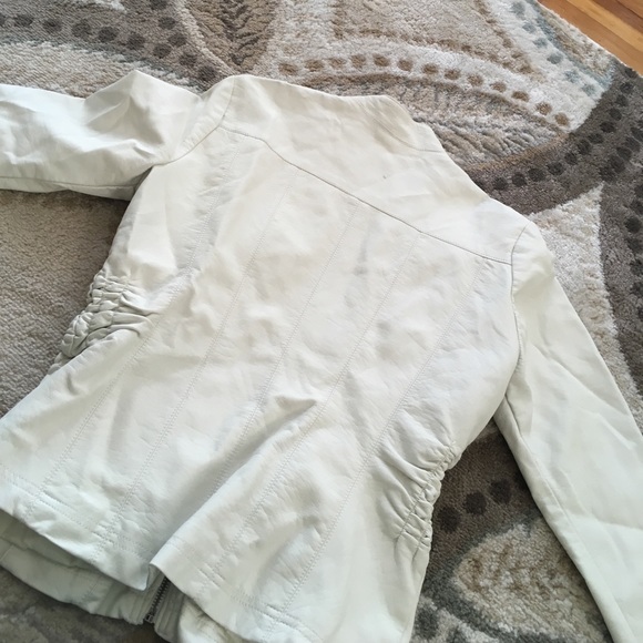 Jacket - Picture 3 of 6