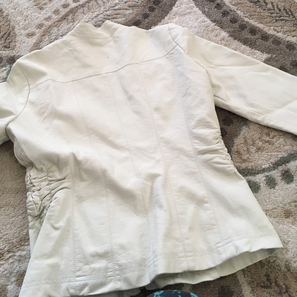 Jacket - Picture 4 of 6