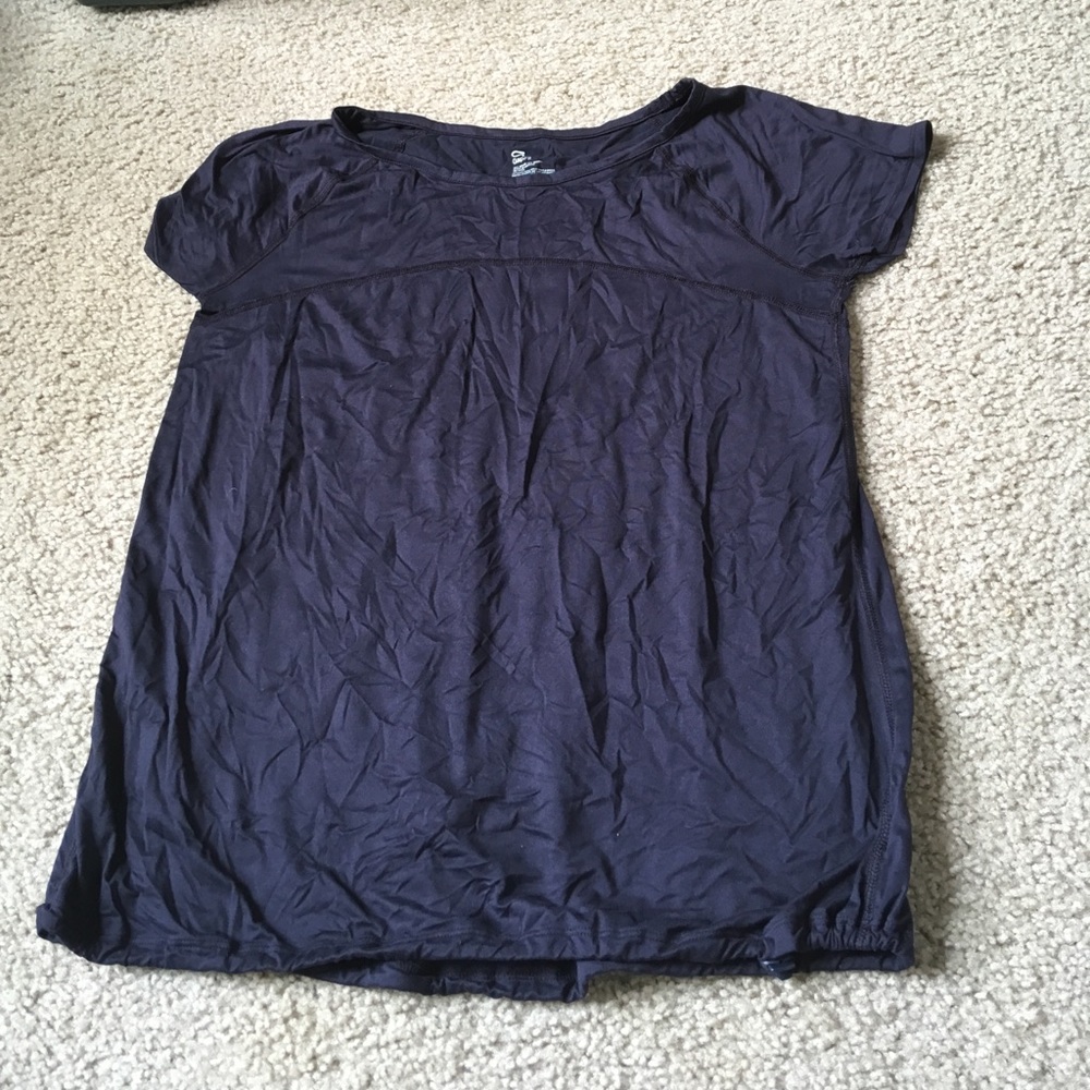 Cute and comfy GapFit s/s top