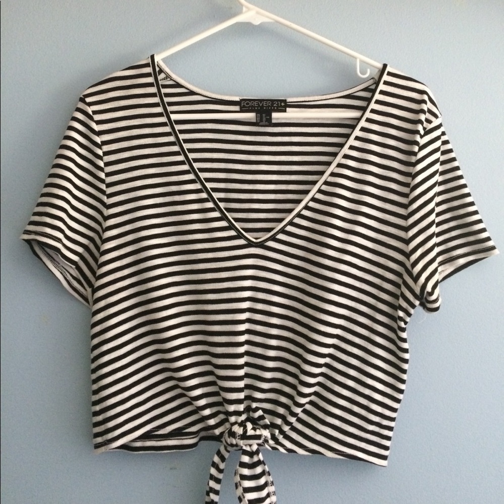 Striped knotted crop top