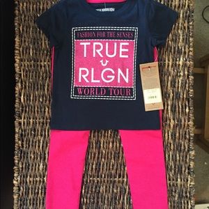 NWT True Religion outfit