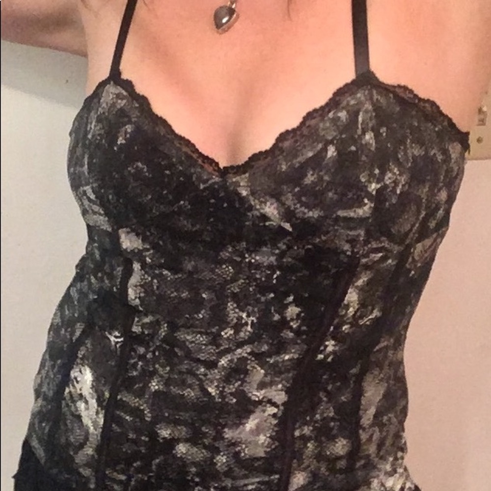 SOLD💜Gothic Corset Hot Topic Tank Black Lace - Picture 1 of 7