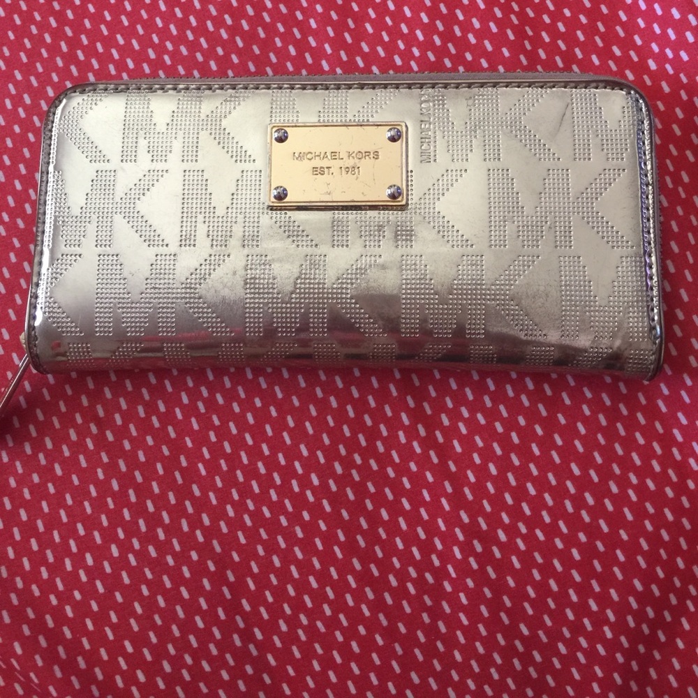 SOLD Michael Kors Wallet