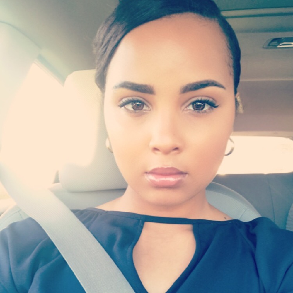 Meet your Posher, Isis