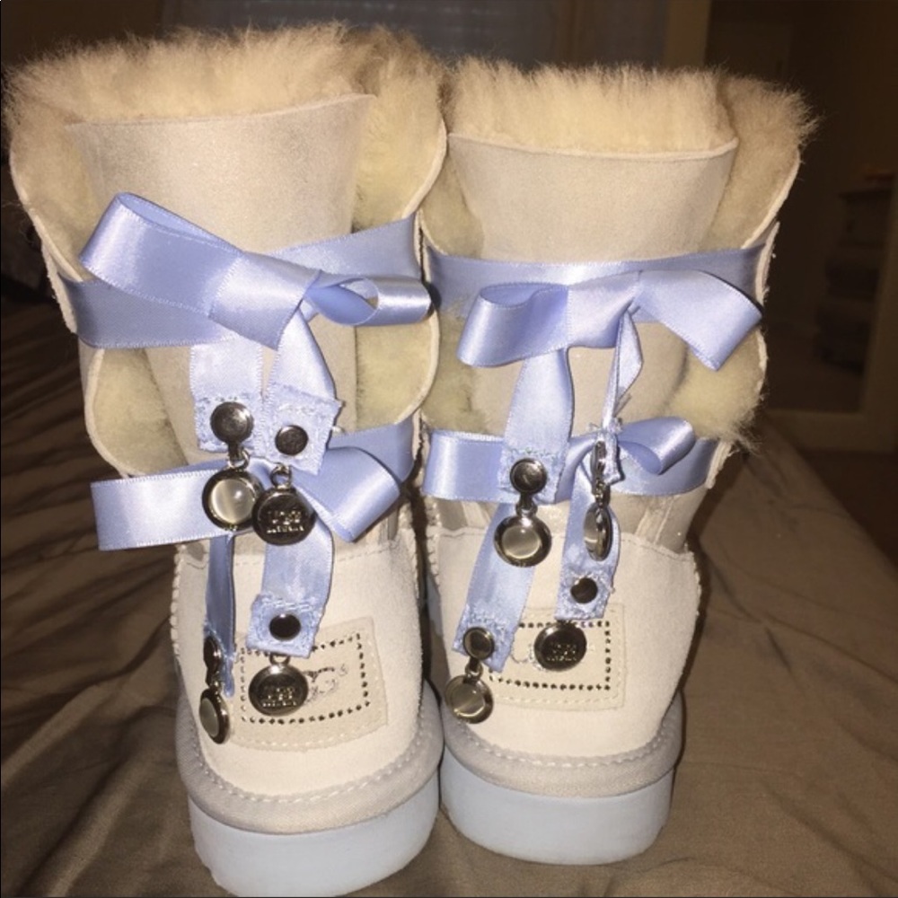 Bailey Bow "I do" UGG boots