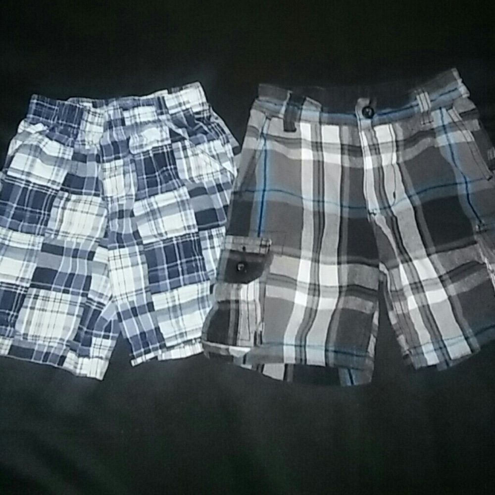 SOLD 4T Boys Plaid Shorts Bundle