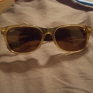 24 hr flash sale!! Authentic Ray Ban sunglasses