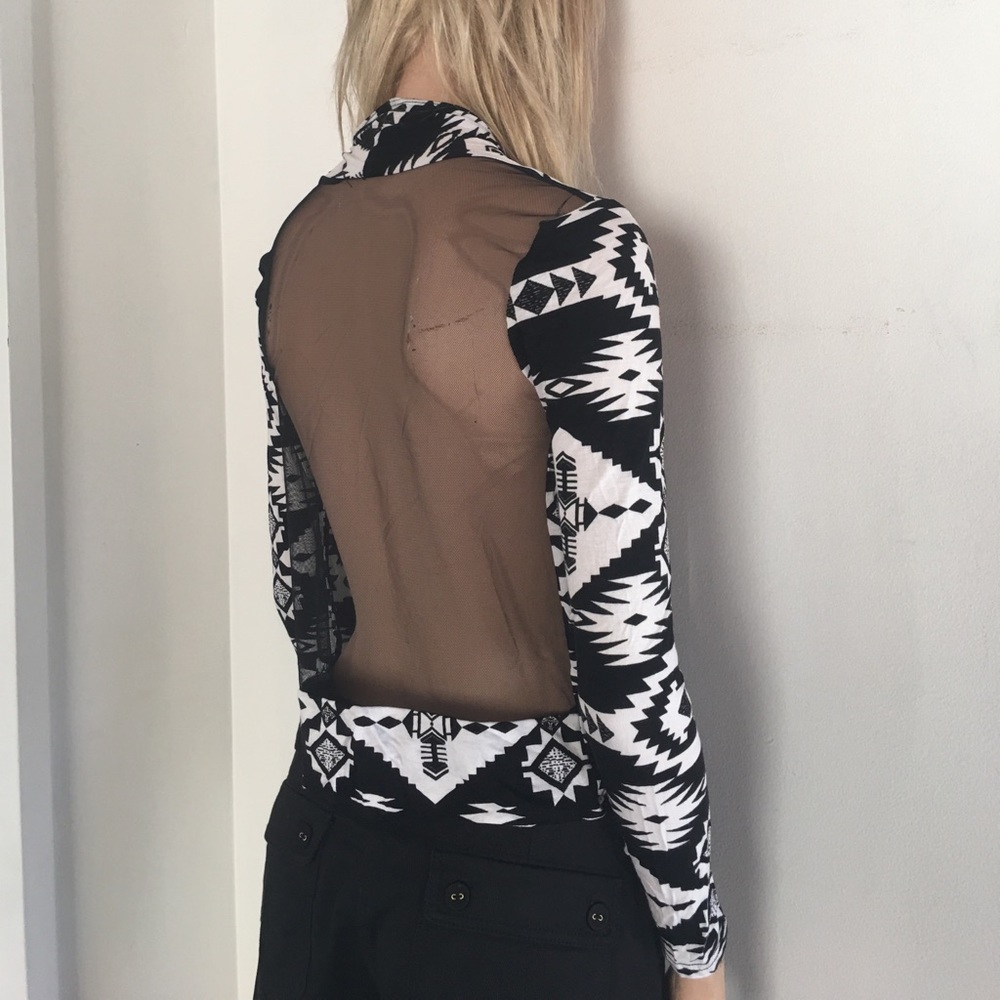 Great Summer/Spring Blk/Wht Aztec Print Jacket - Picture 6 of 6