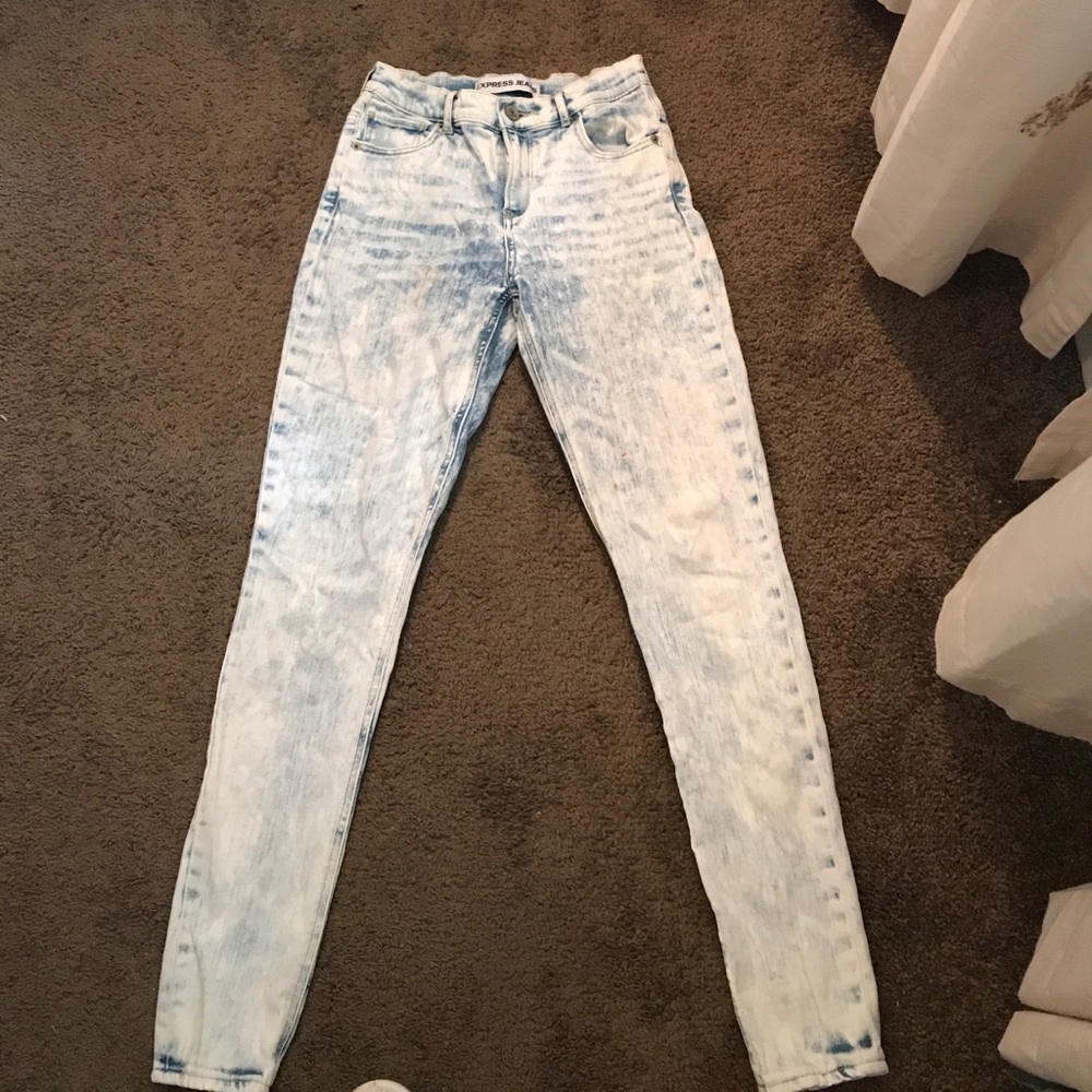 High Waisted Acid Wash Jeans