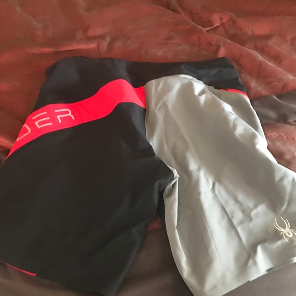 Spyder shorts size 38 never worn - Picture 4 of 4