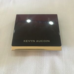 Kevyn Aucoin The Sculpting Powder in Medium