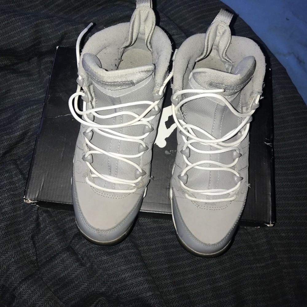 2012 cool grey 9s Grade school