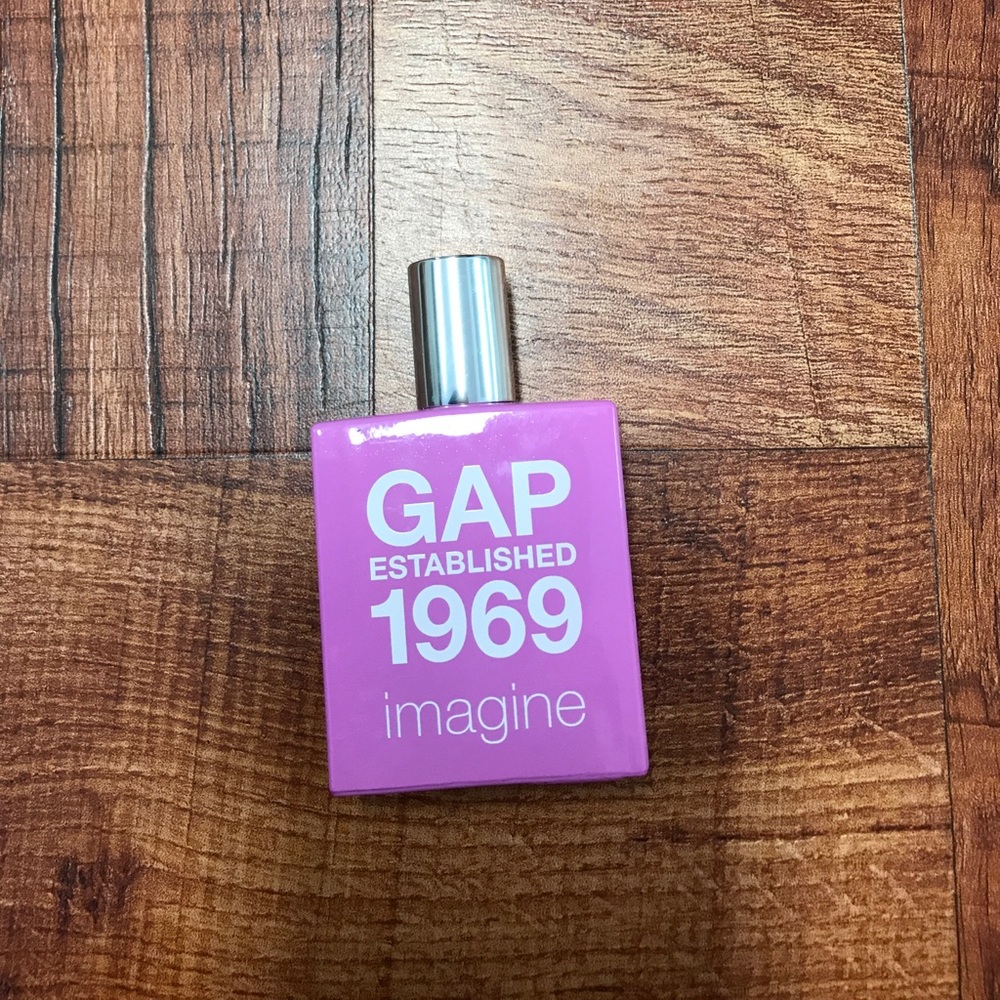 GAP Perfume - smells great - full bottle