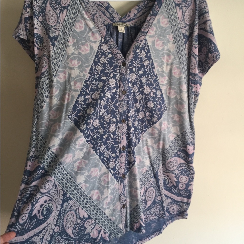 Lucky brand t-shirt