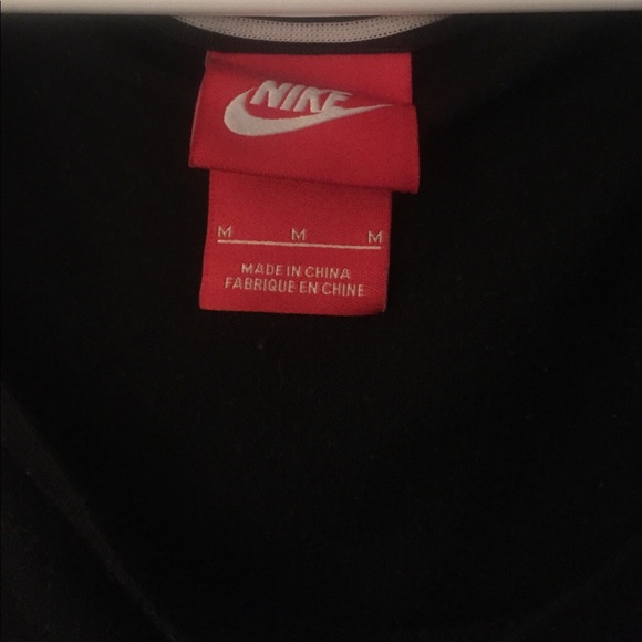 **S O L D** ✔️🏋🏻♀️ Flowy Nike workout top - Picture 2 of 3