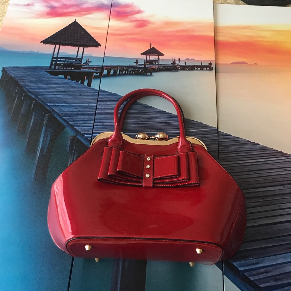 Red bow diamond clutch purse