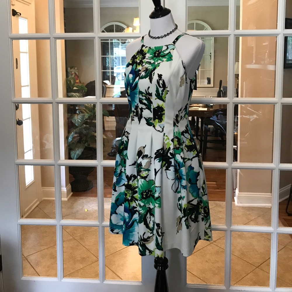 Vince Camuto Dress with Pockets - Picture 2 of 8