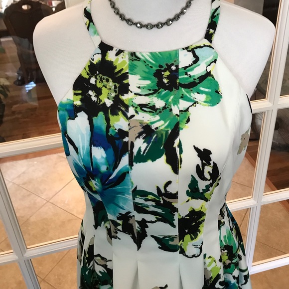 Vince Camuto Dress with Pockets - Picture 3 of 8