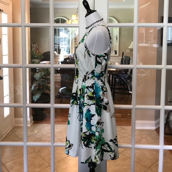 Vince Camuto Dress with Pockets - Picture 4 of 8