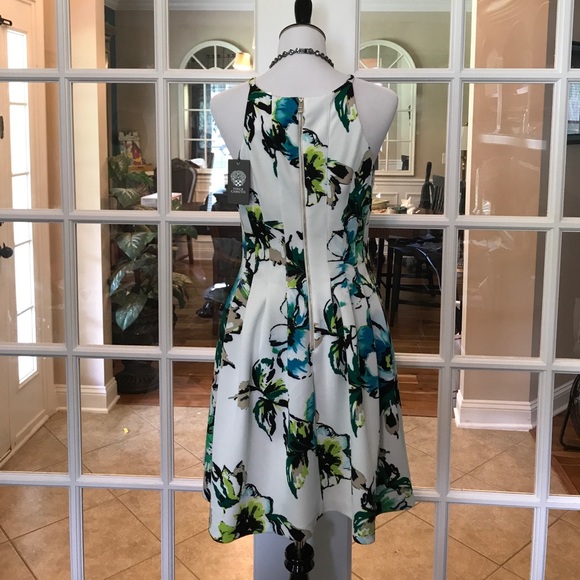 Vince Camuto Dress with Pockets - Picture 5 of 8