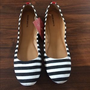 Never worn black and white stripe flats