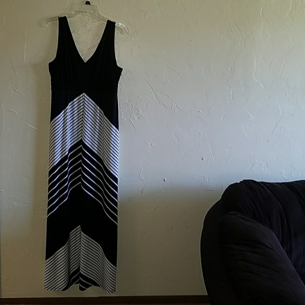 Maurices LG black/white striped Maxi dress