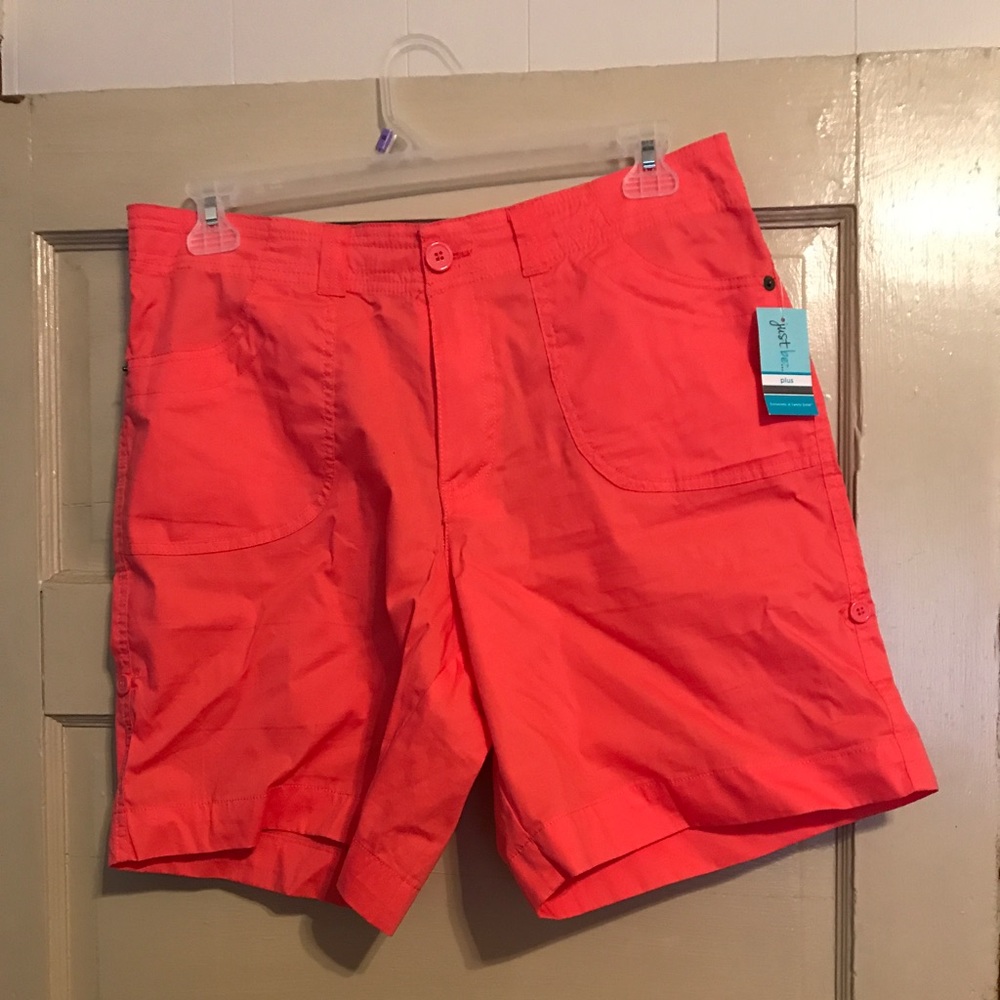 1XL NWT coral shorts