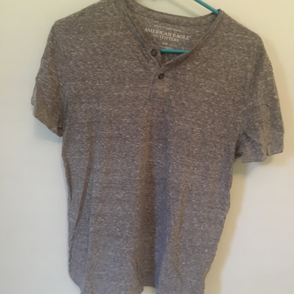 AE short sleeve 1/4 button