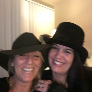 Meet your Posher, Celia