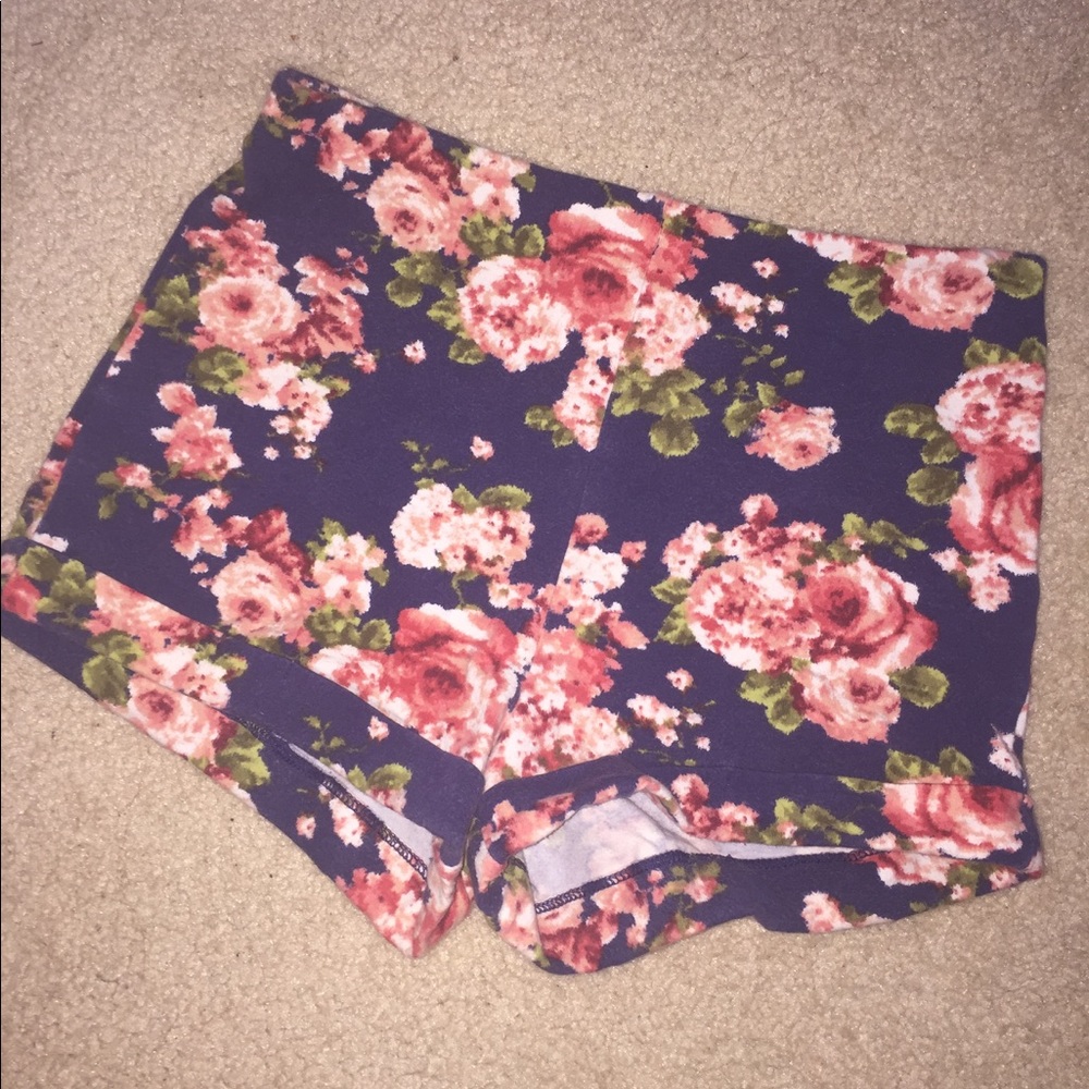 Forever 21 floral high rise stretchy shorts