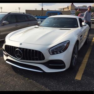 Meet your Posher, Dario