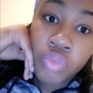 Meet your Posher, Candance