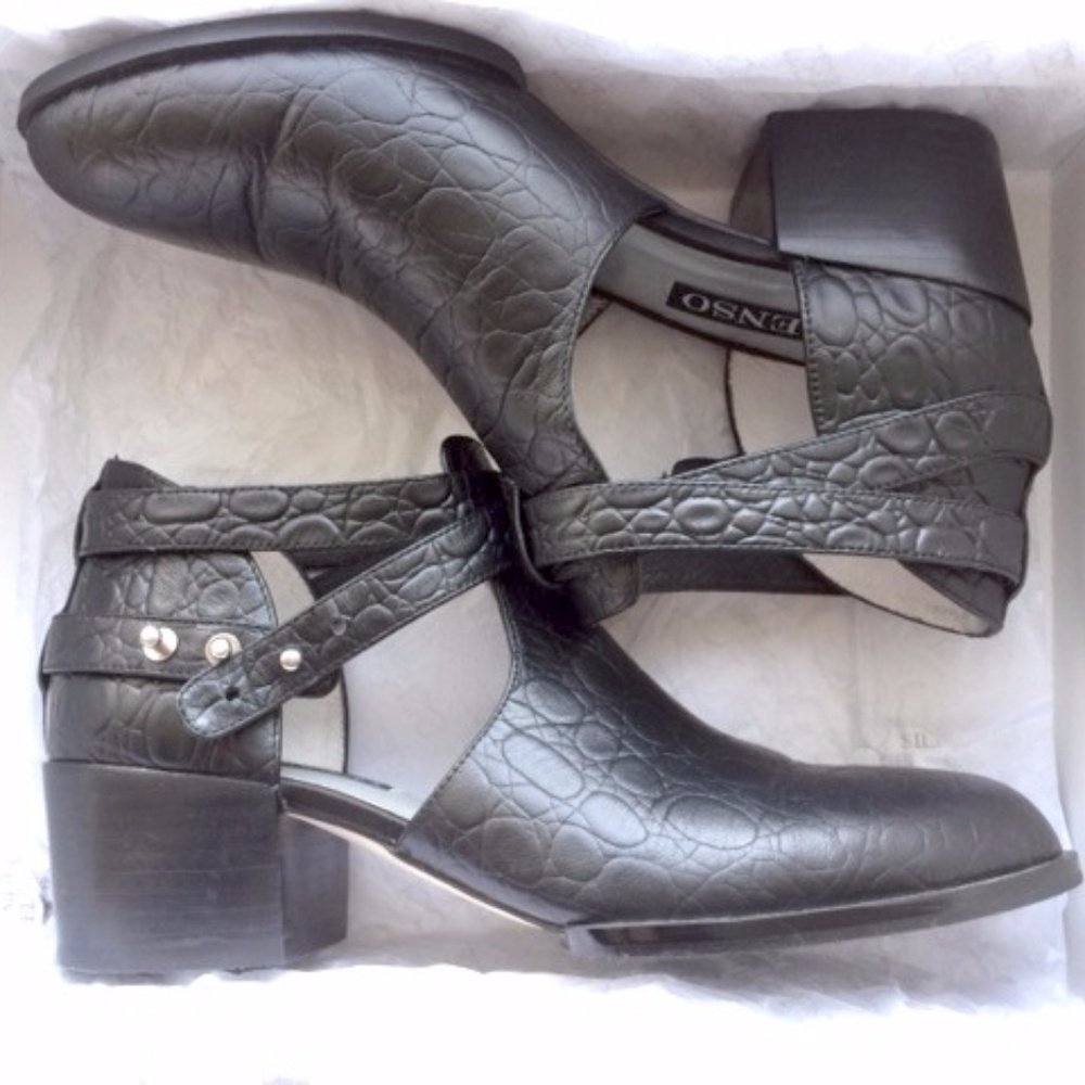 SENSO-QIMAT PRINTED CROC BOOT