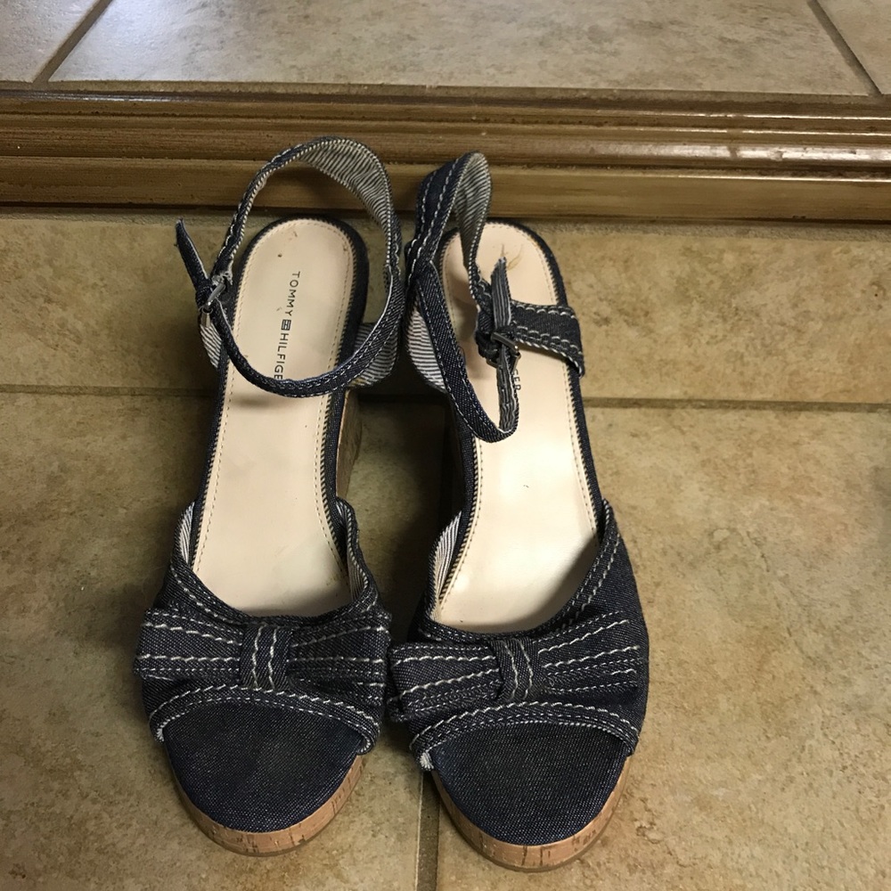 Tommy Hilfiger 4" denim wedge size 8