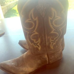 Men's cowboy boots size 10EE (wide)