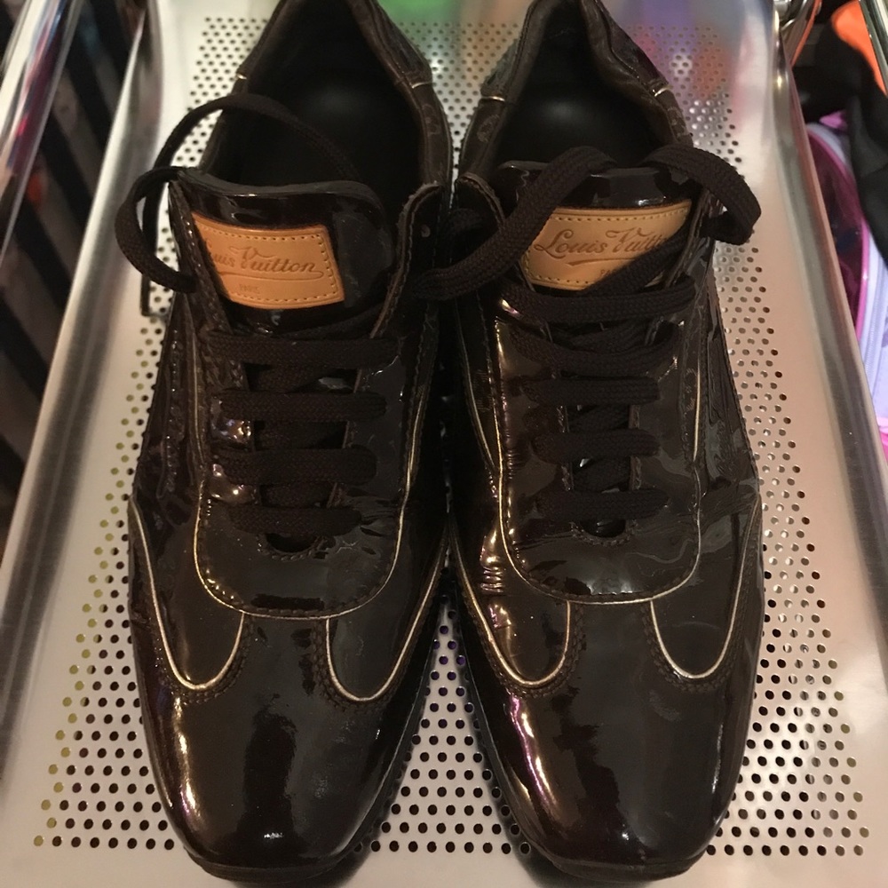Sneaker shoes 💯💯💯LV Authentic