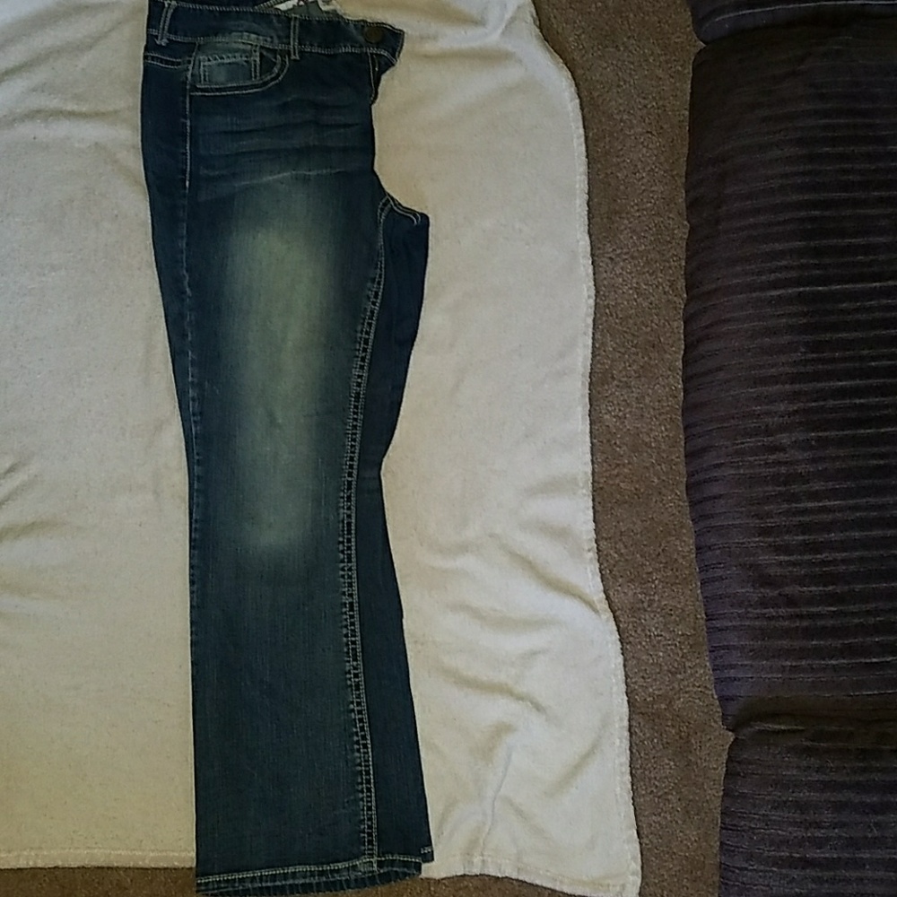 Maurices Size 18 jeans slim bootcut jeans