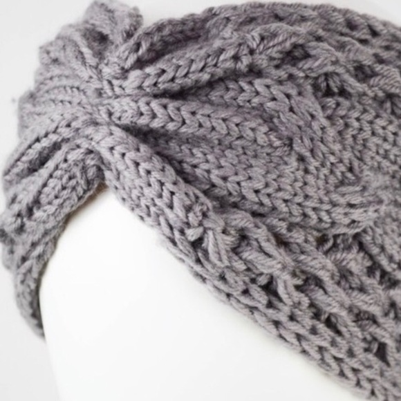 🆑CLOSING SALE!! Gray Cable Knit Headband - Picture 2 of 5